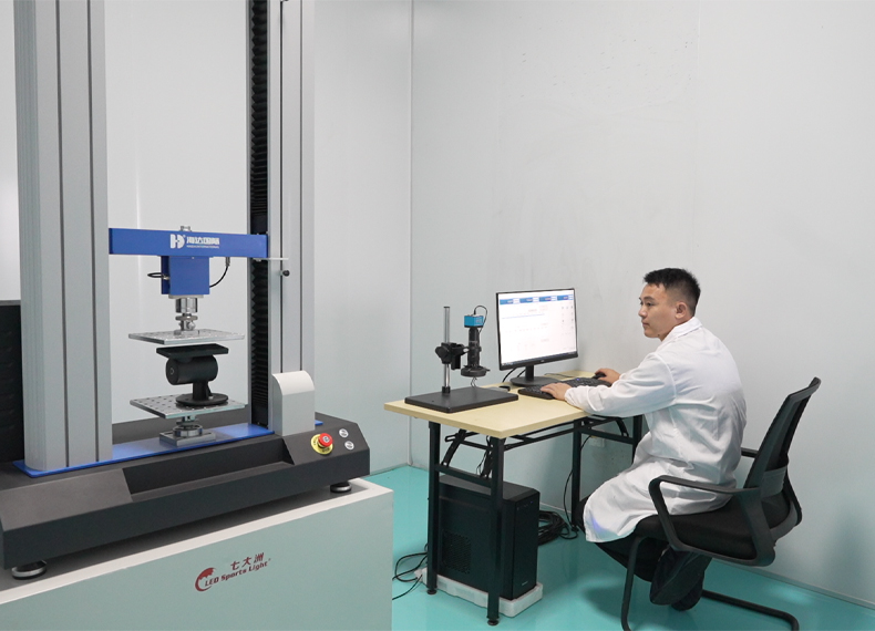 LED体育照明灯具IK等级与结构耐久实验室全解析